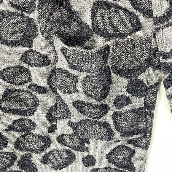 Women’s Cardigan Open Front Size M Gray Leopard Print Knit Pocked Sweet Romeo - Picture 10 of 16